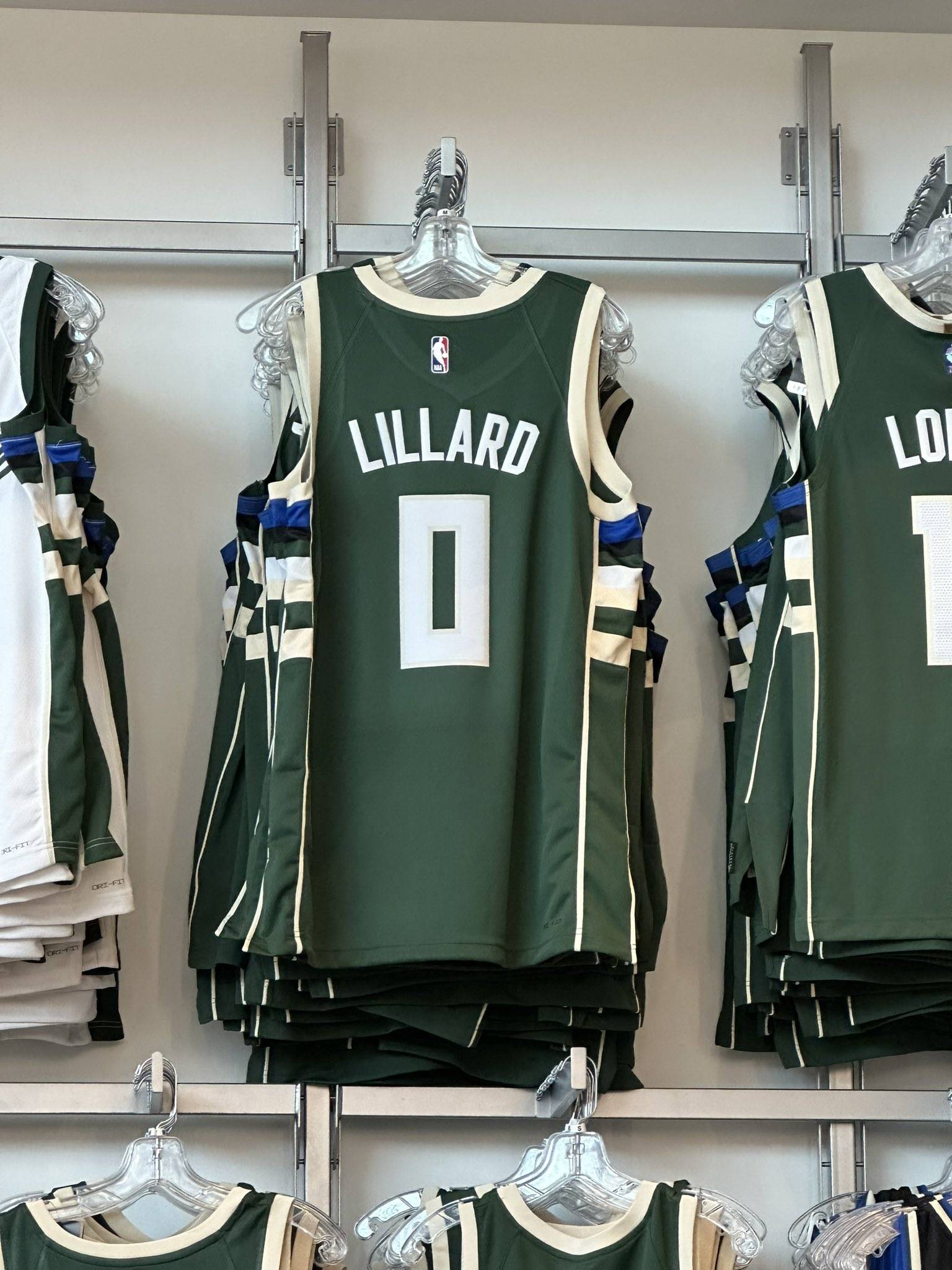 开云-今晚密尔沃基雄鹿更衣室发声——葡超节点到来；话题不断；身体对抗强度拉满的简单介绍