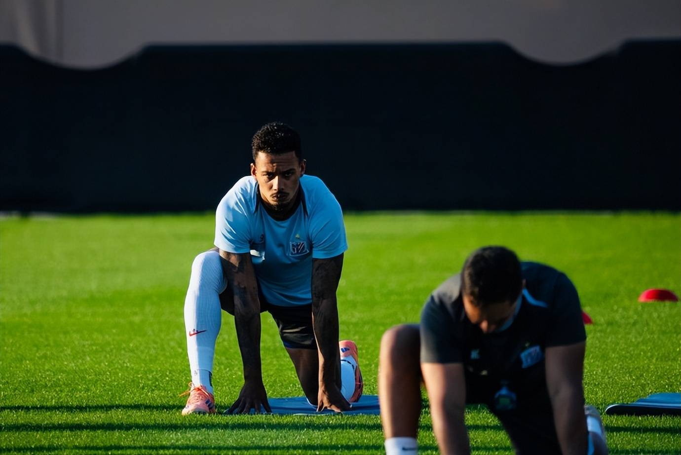 开云网站-包含集结日体能课后，马德里竞技复出首秀备战中超，媒体盛赞，资深球员宣示担当的词条